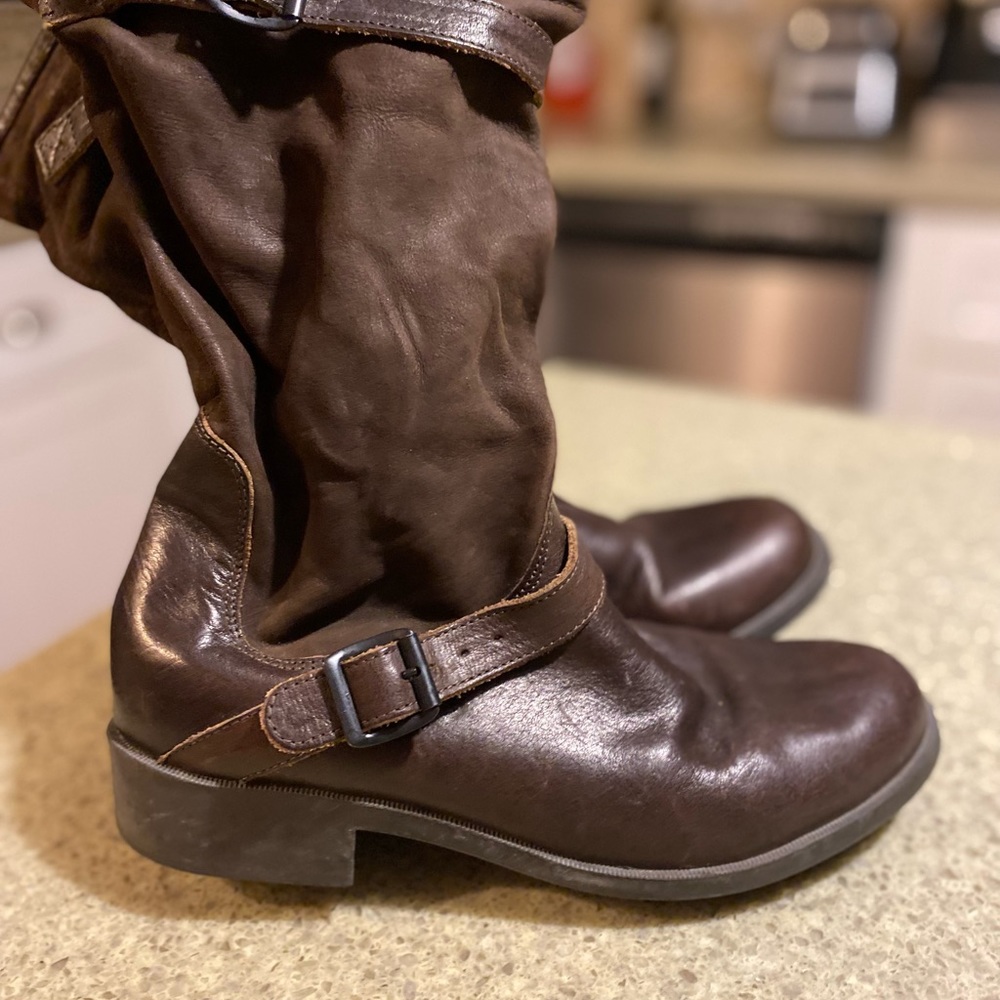 Camper boots size